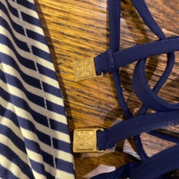 Clearout-Tory Burch Acoma Reversible Bikini Top & Hipster Bottom in size XS/S - Picture 8 of 9